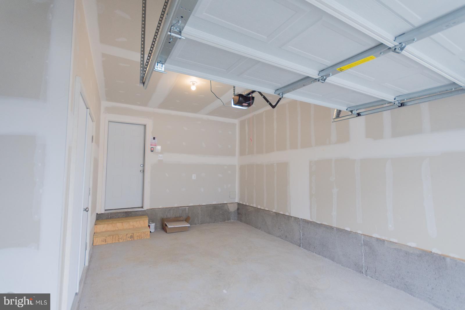 PRESIDENTS POINTE - Residential Lease