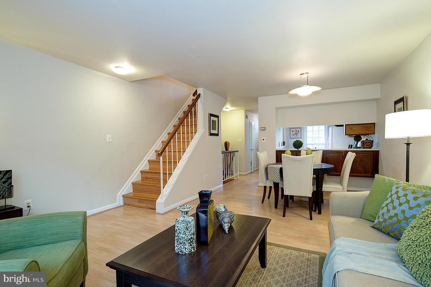 SPRINGFIELD OAKS - Residential