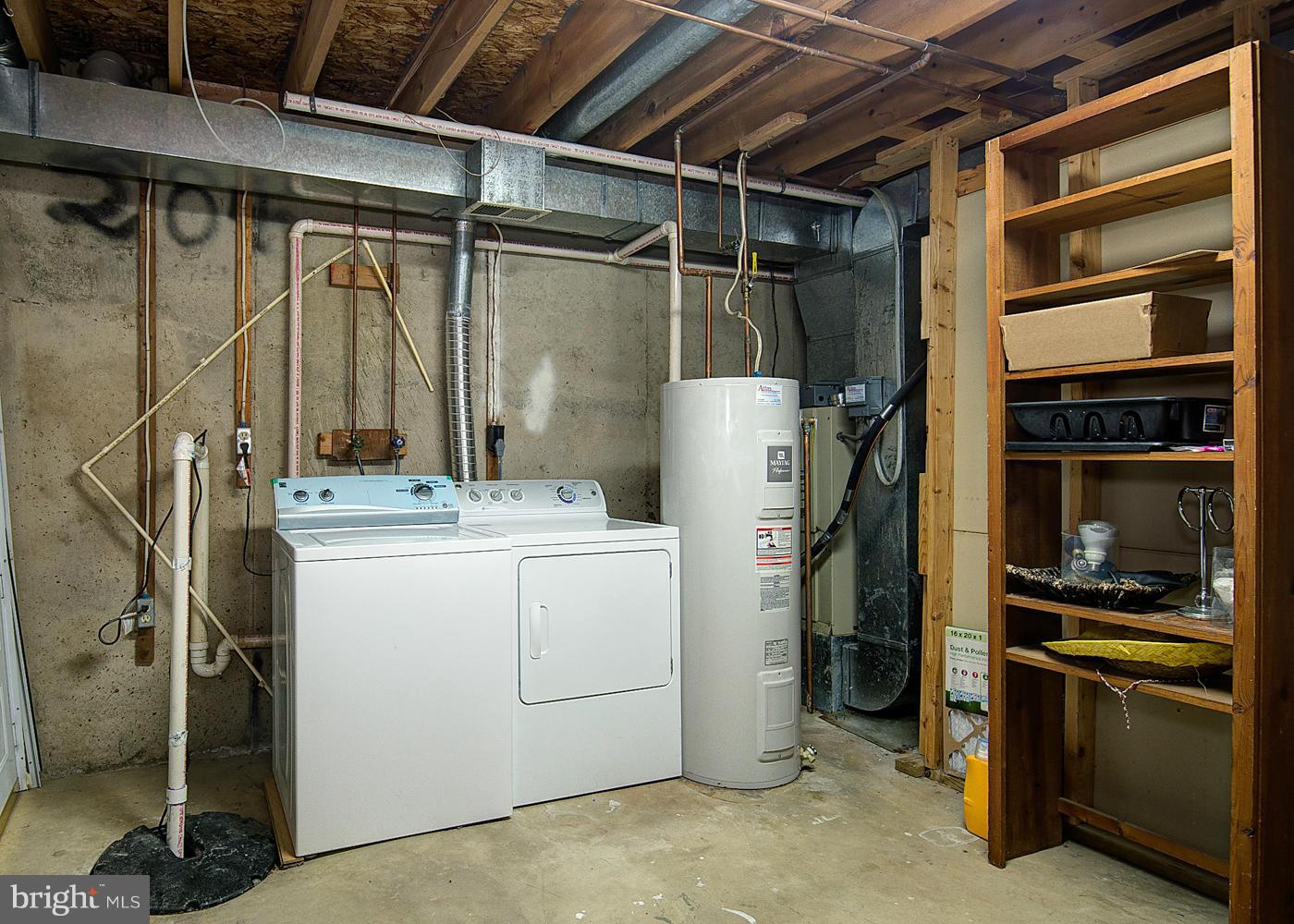 SPRINGFIELD OAKS - Residential