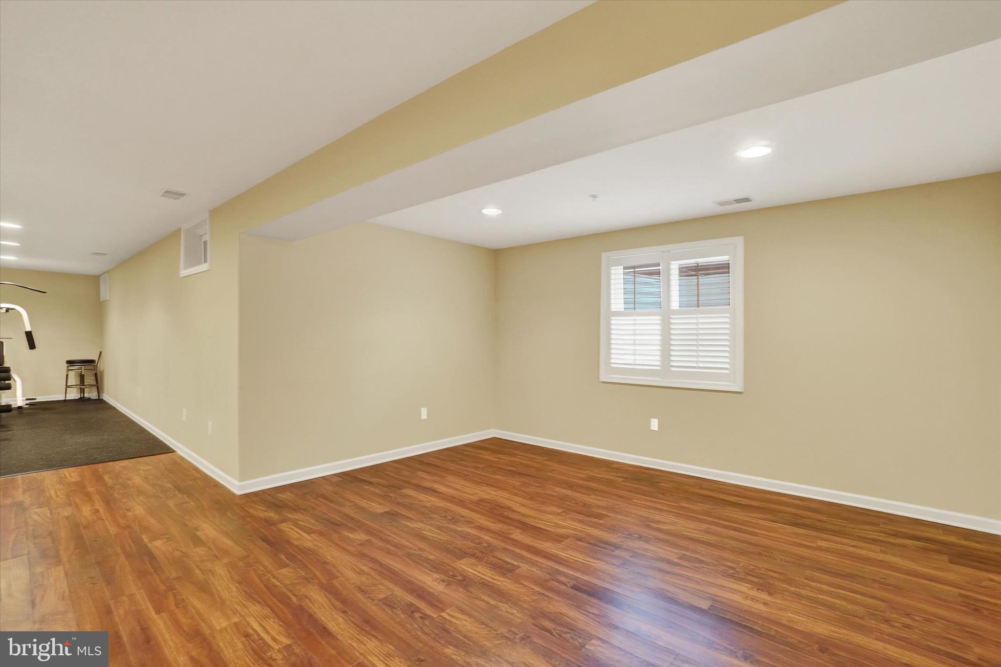 REGENTS GLEN/SYCAMORE GROVE - Residential