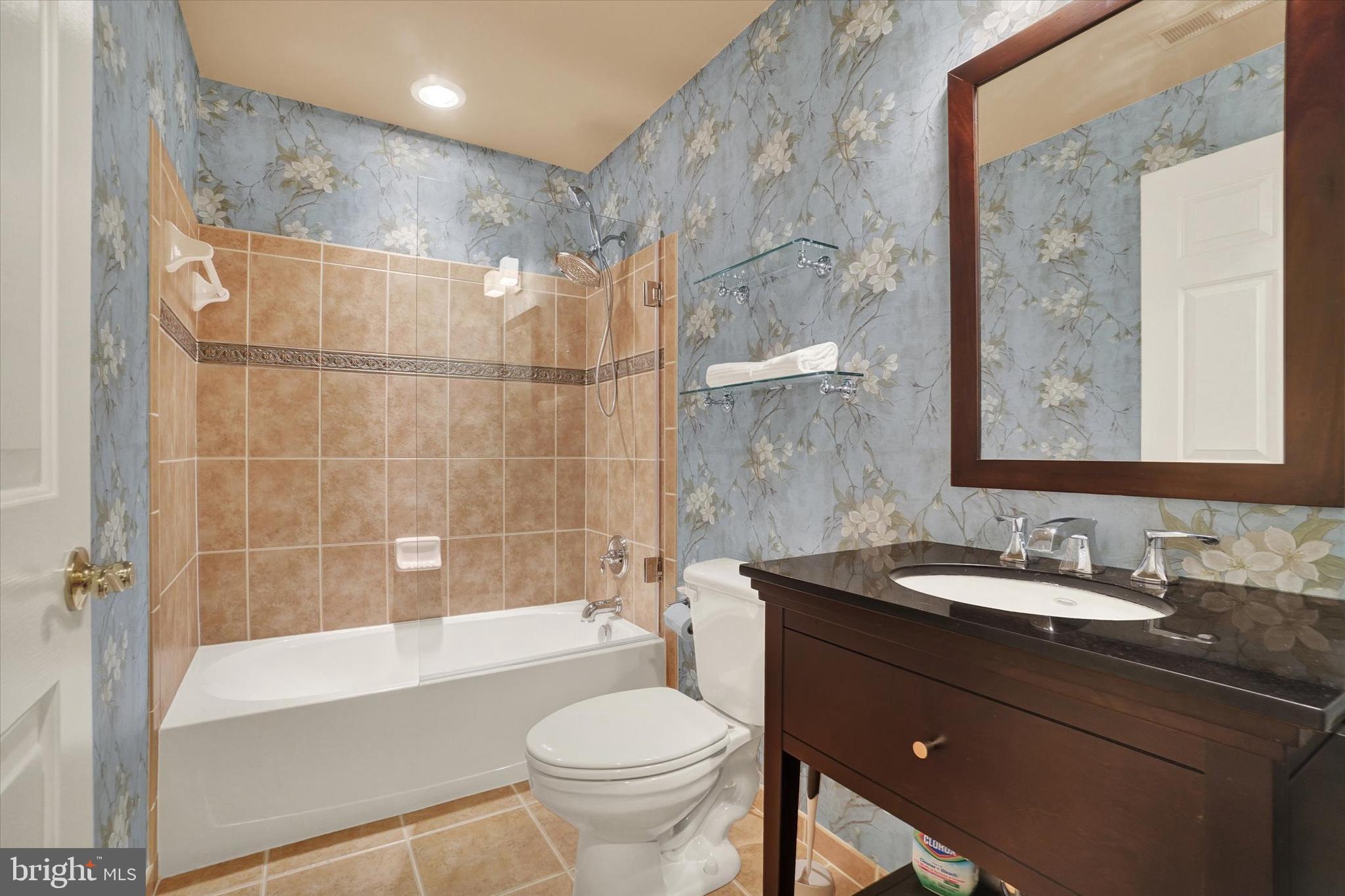 REGENTS GLEN/SYCAMORE GROVE - Residential