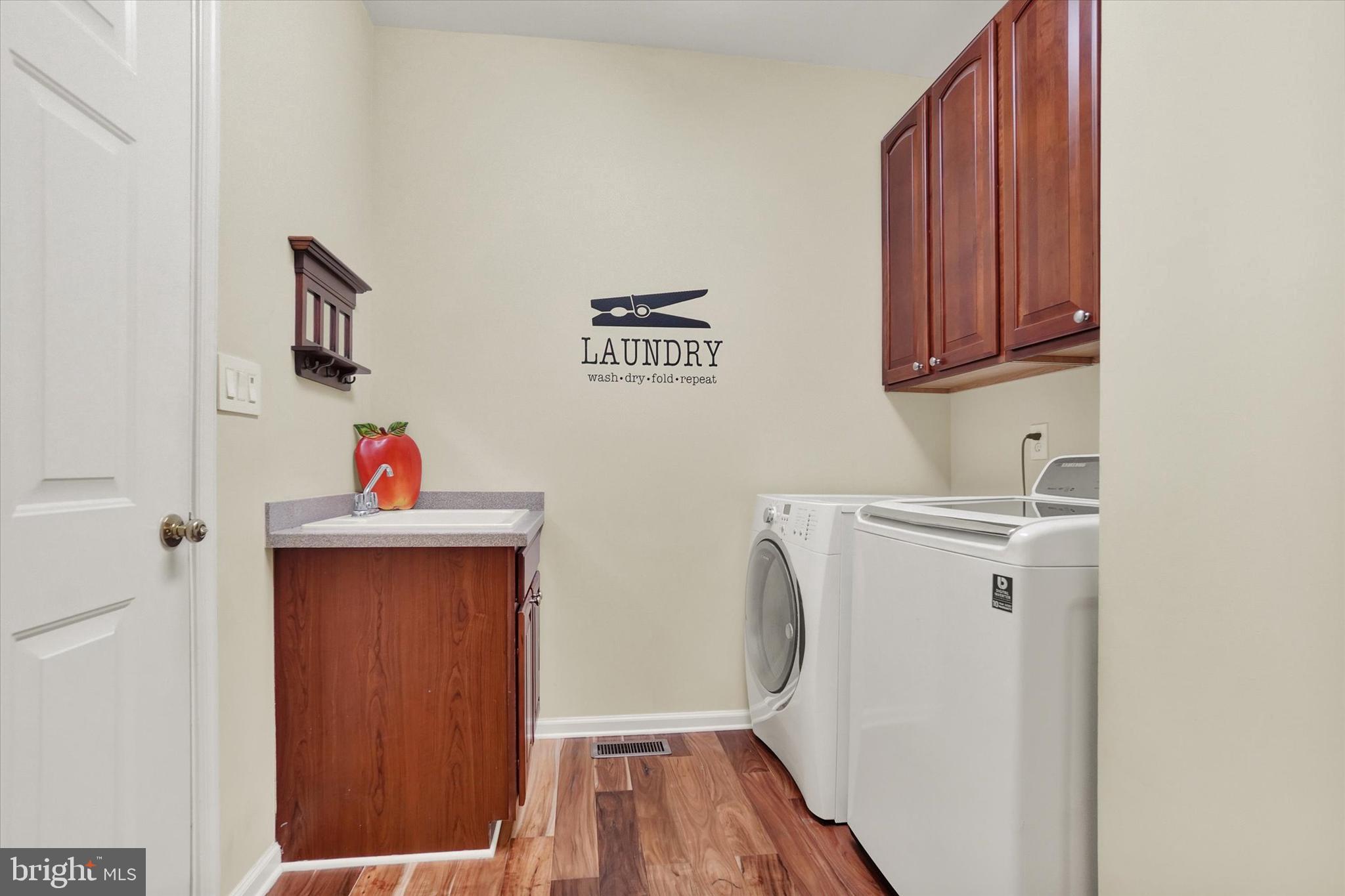 REGENTS GLEN/SYCAMORE GROVE - Residential