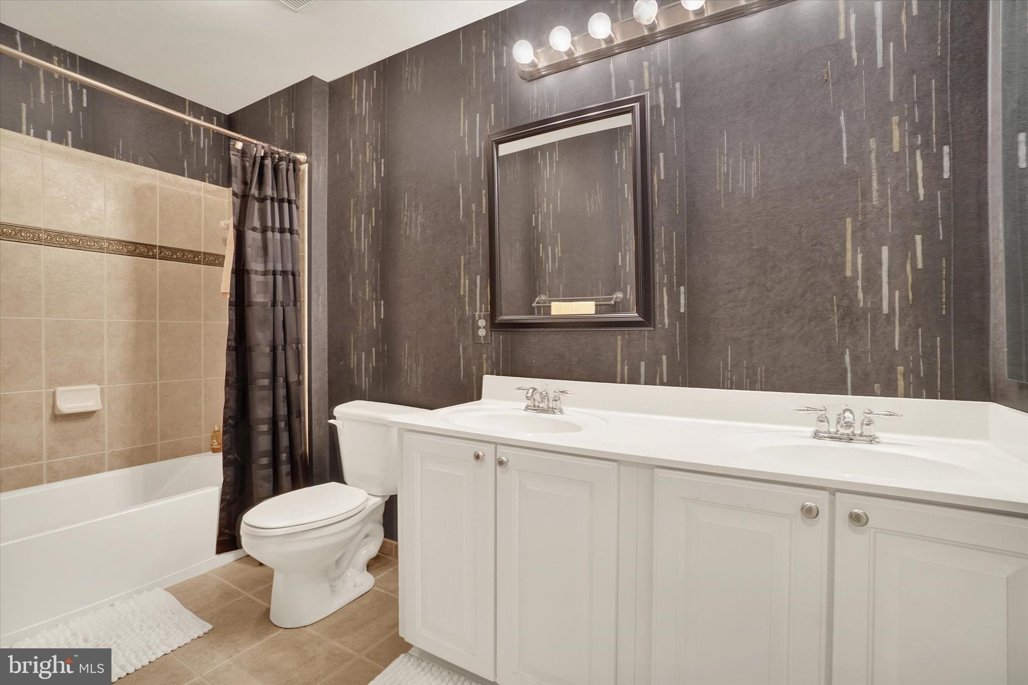 REGENTS GLEN/SYCAMORE GROVE - Residential