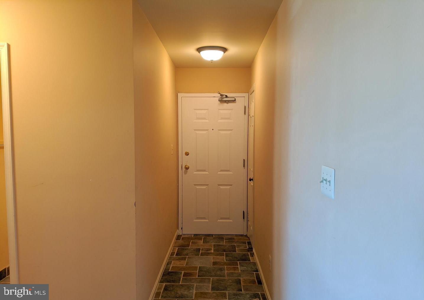 ESSEX HOUSE - Residential Lease