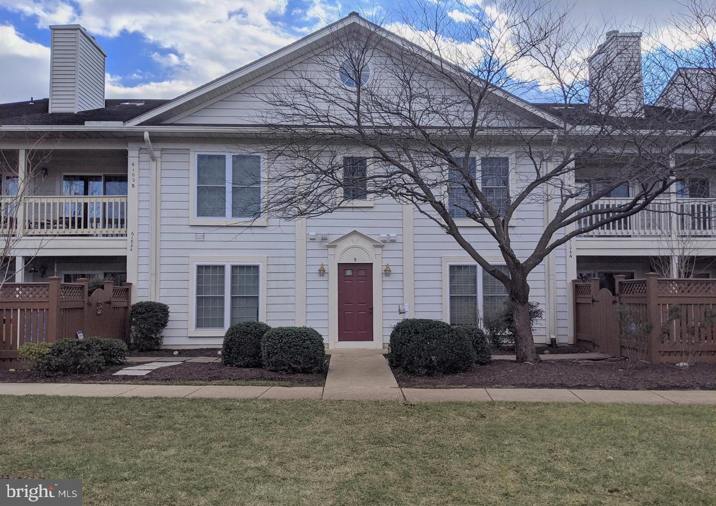 ESSEX HOUSE - Residential Lease