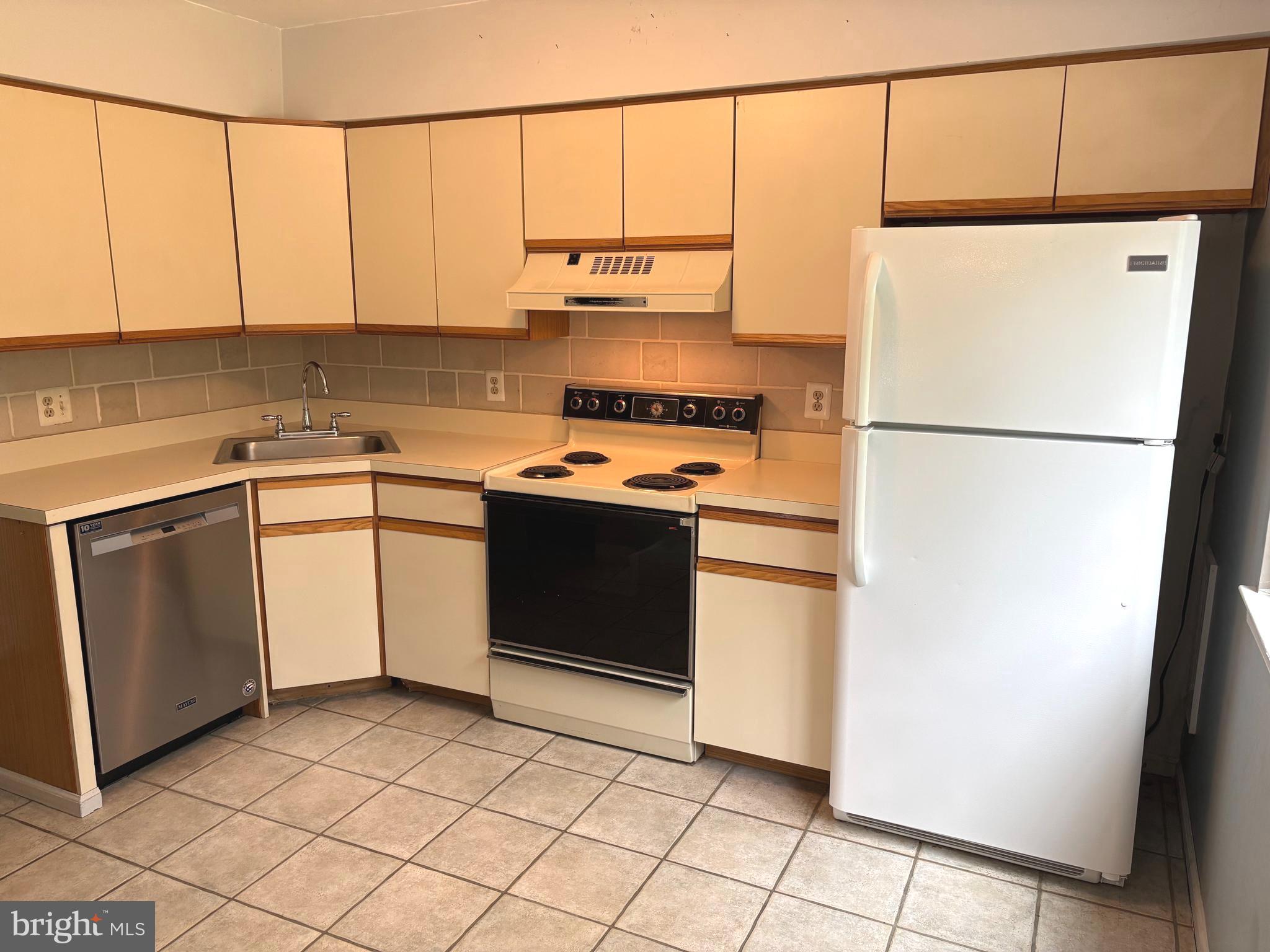 BROOKWOOD - Residential