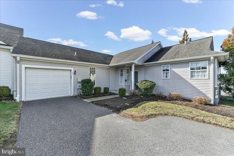 Townhouse For Sale - 191 E Hunting Horn Lane<br/> GLEN MILLS, PA 19342