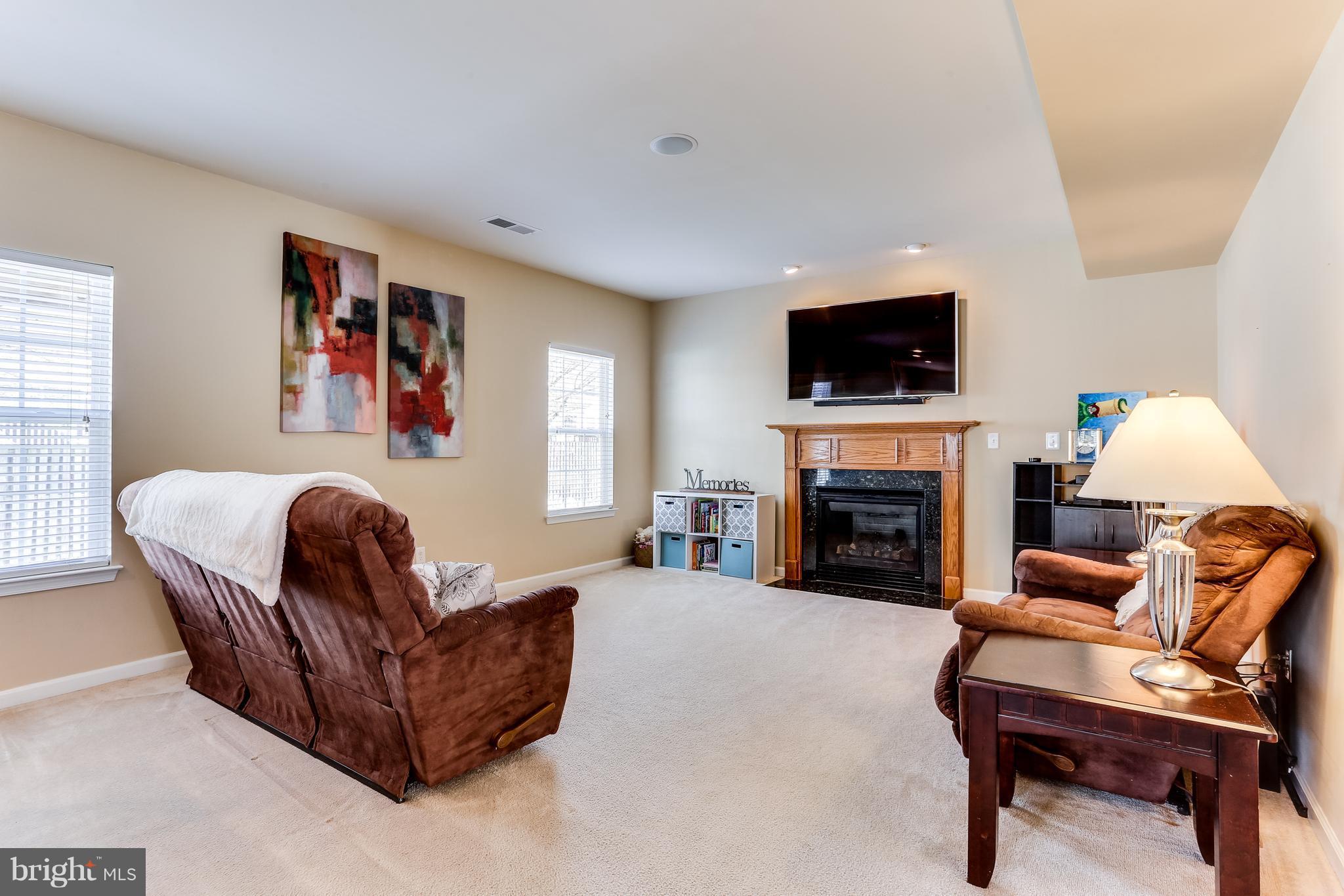 KINGS WOODS - Residential