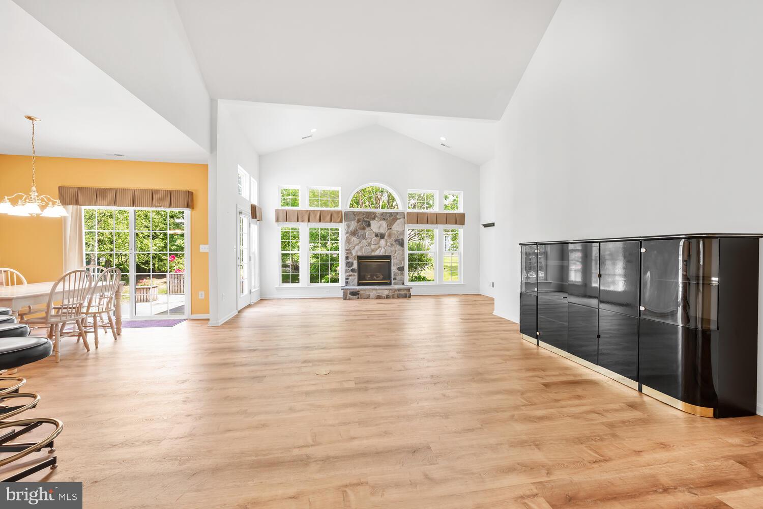 SYMPHONY VILLAGE AT CENTREVILLE - Residential