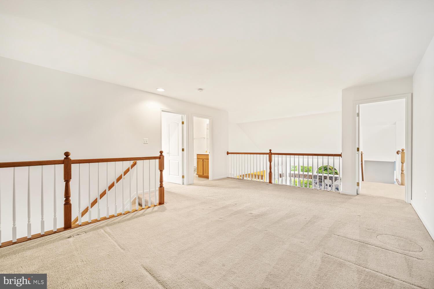 SYMPHONY VILLAGE AT CENTREVILLE - Residential