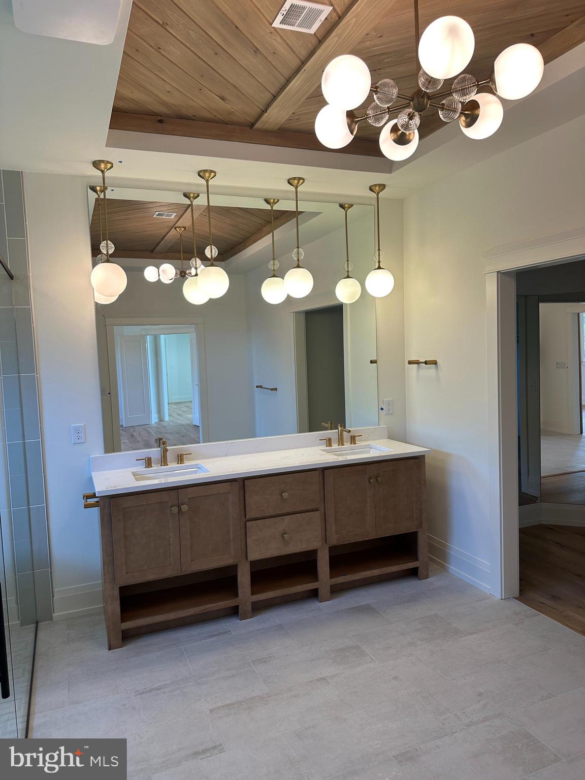 GLENDALE ESTATES - Residential