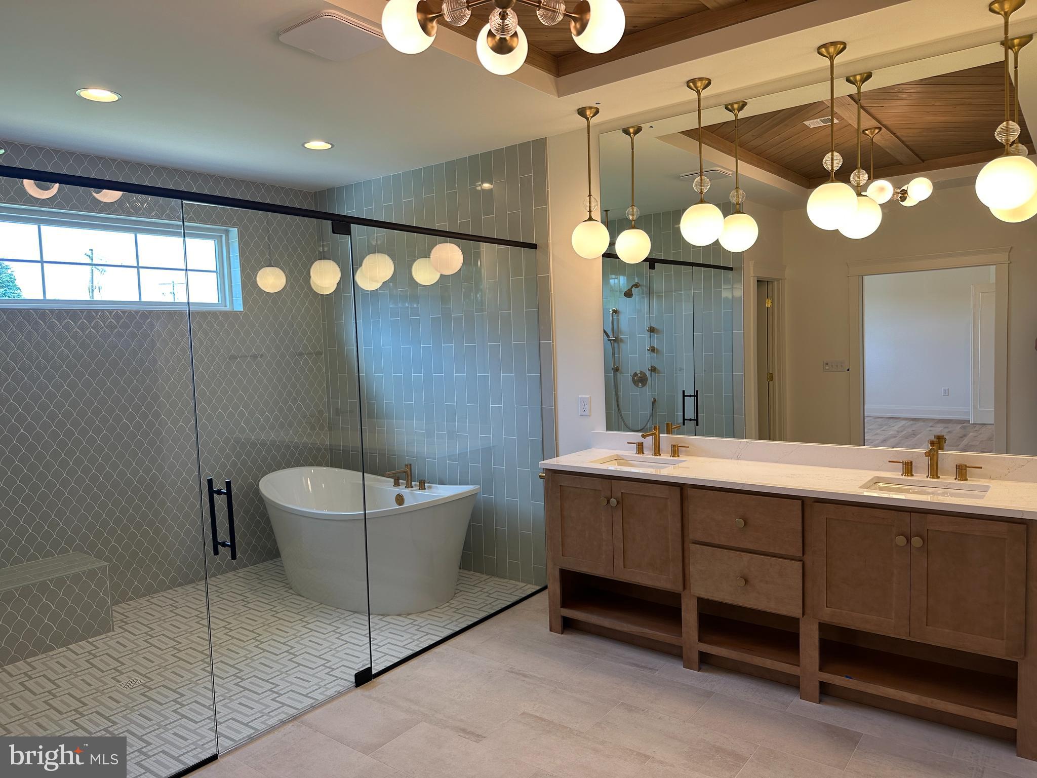 GLENDALE ESTATES - Residential