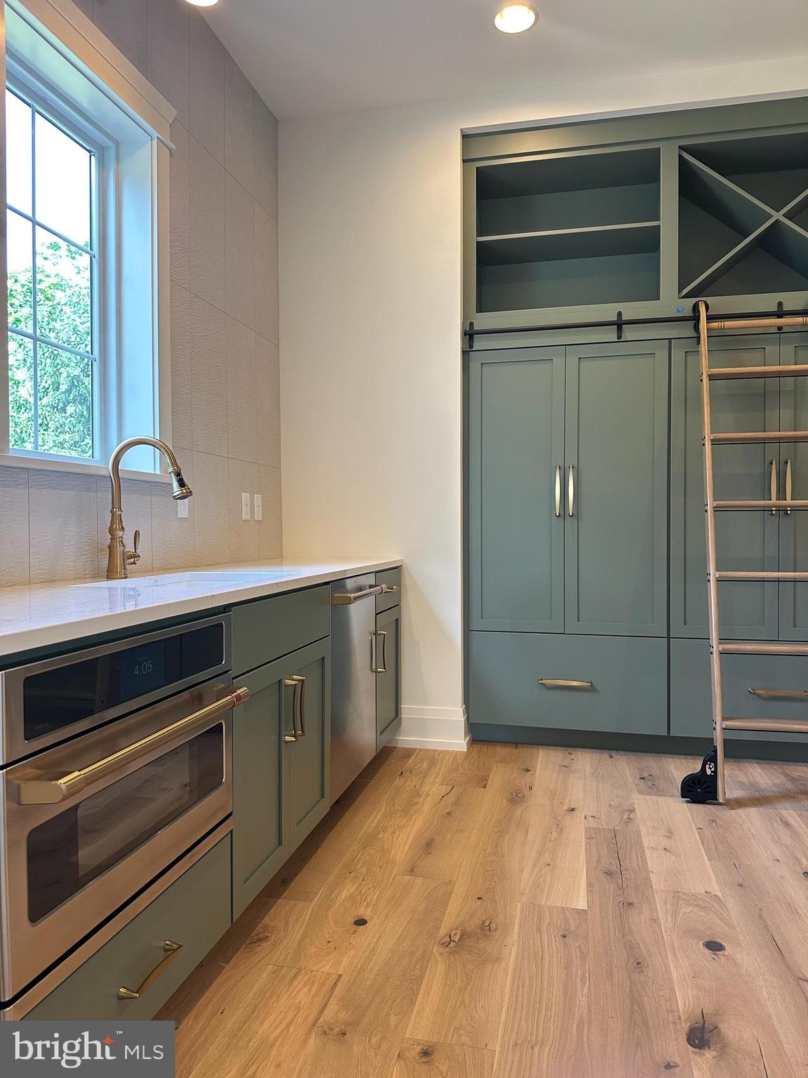 GLENDALE ESTATES - Residential