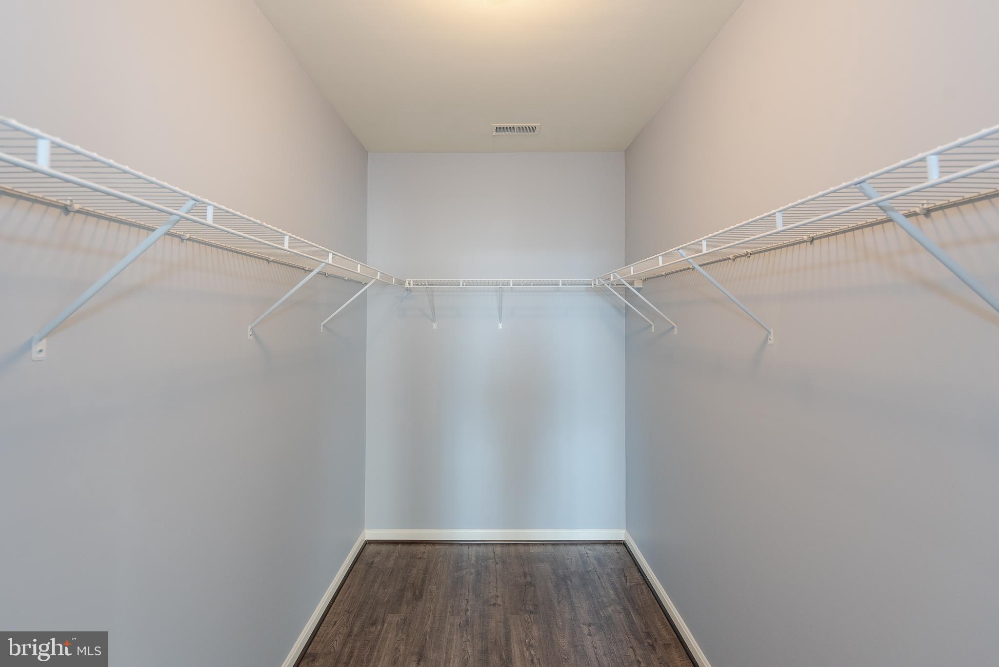 HIGH VIEW - Residential Lease