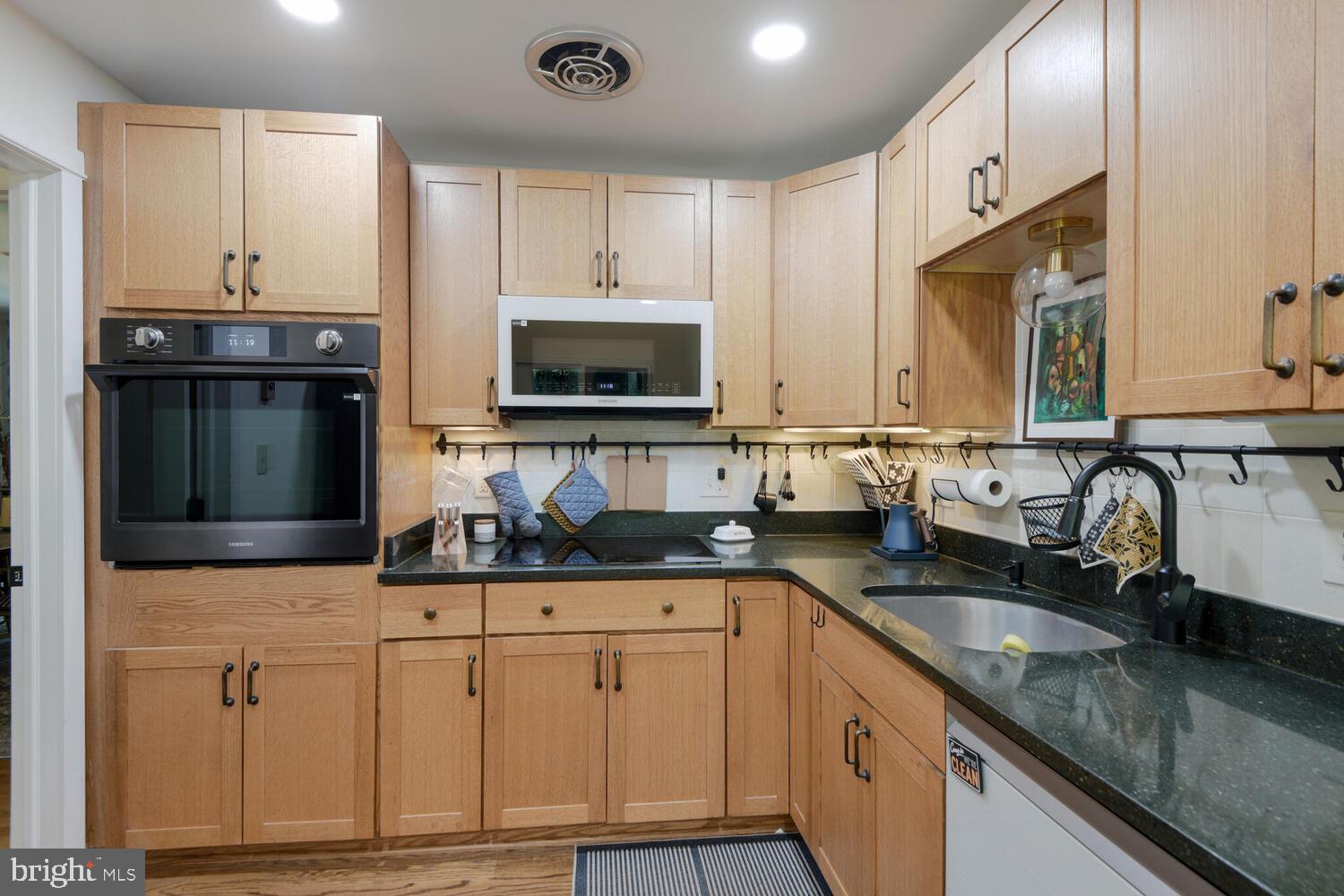 BALDWIN HILLS SOUTH - Residential