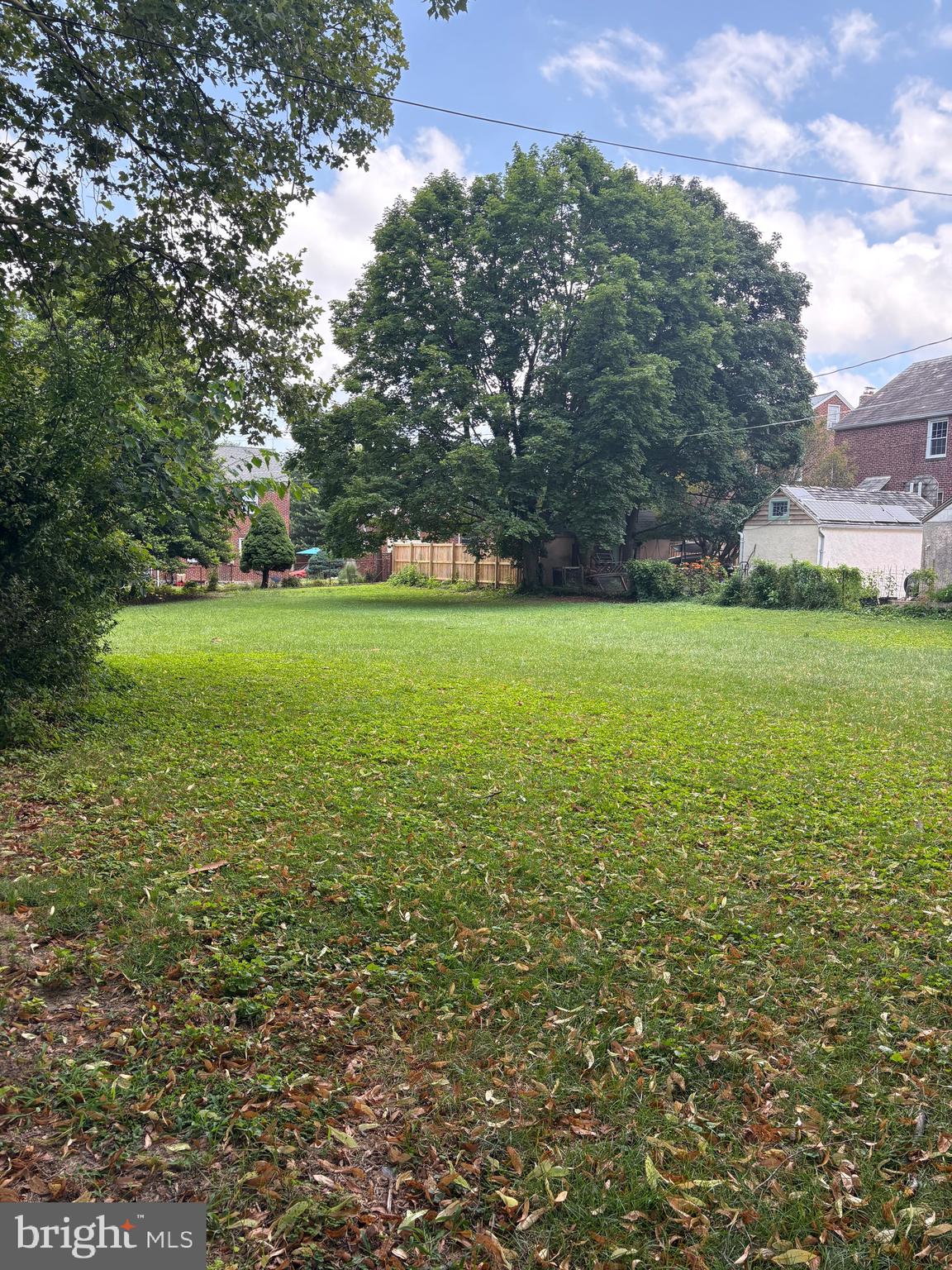 11 PARADISE AVENUE S 3