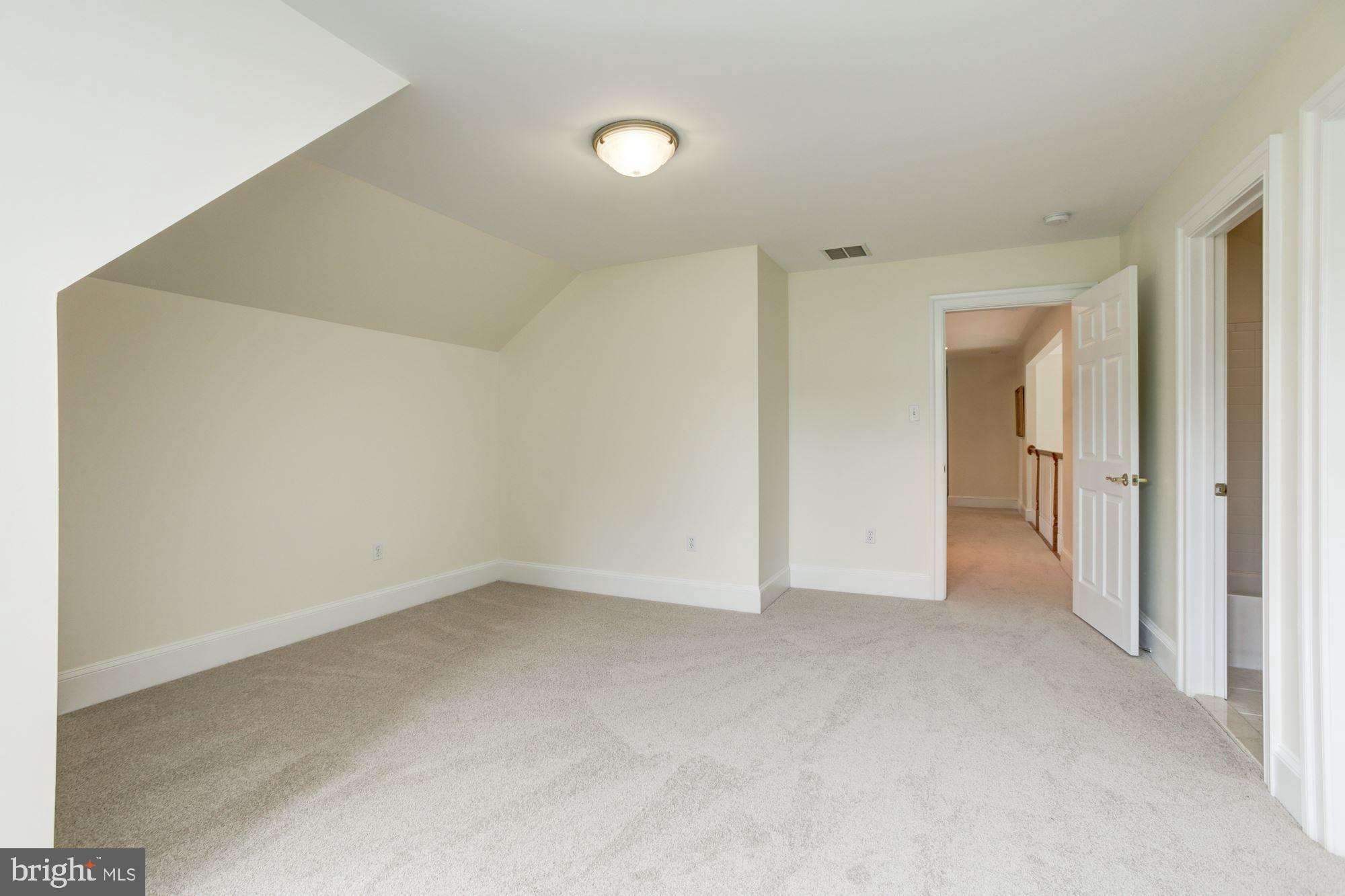 PATERNAL GIFT FARM - Residential