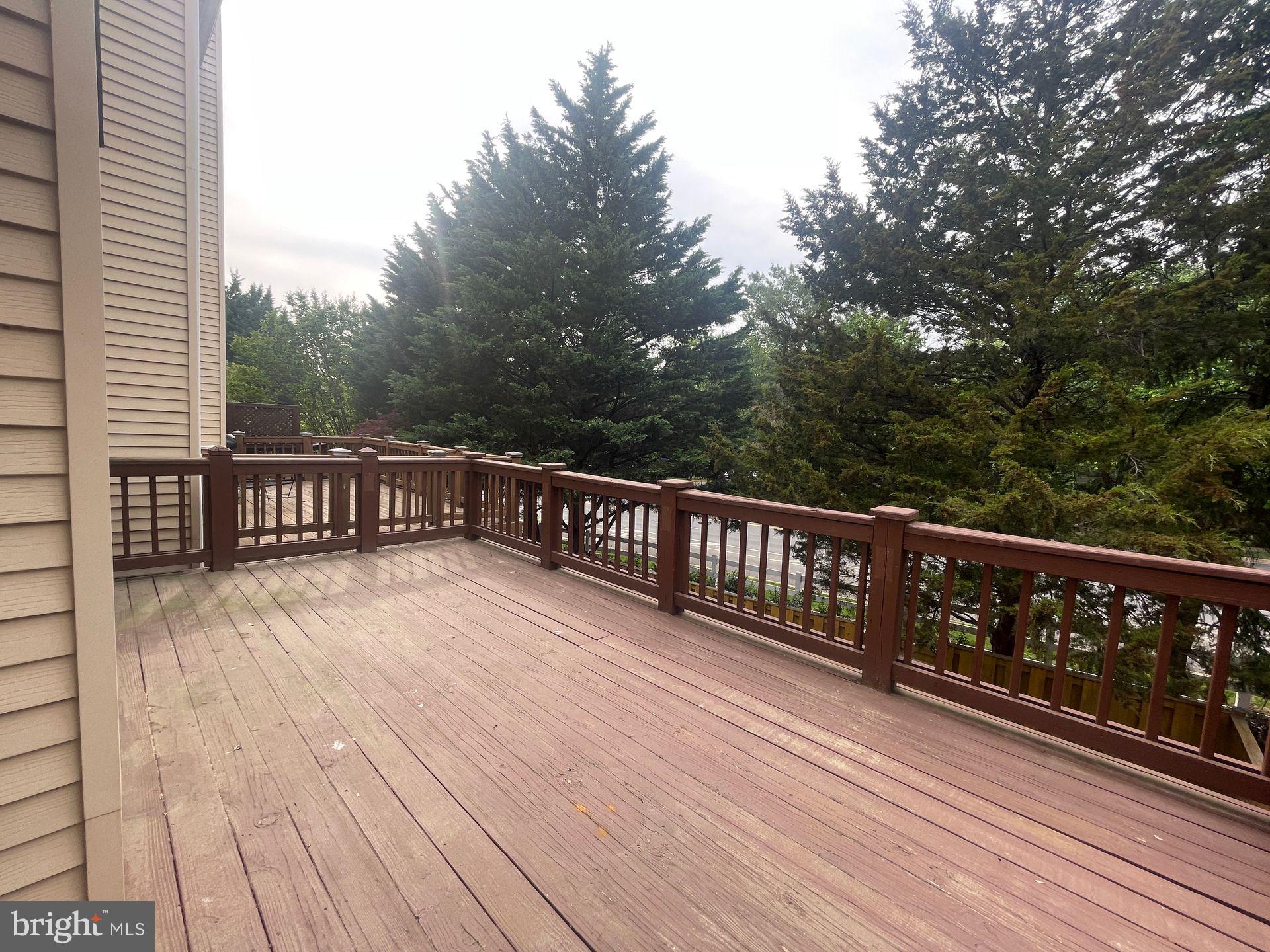 FAIRFAX METRO SQUARE - Residential Lease