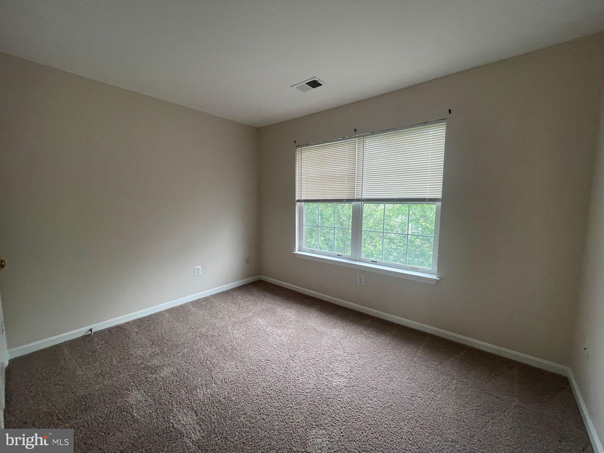 FAIRFAX METRO SQUARE - Residential Lease