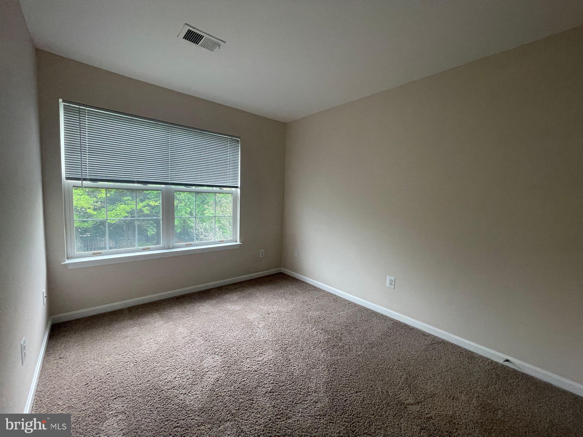 FAIRFAX METRO SQUARE - Residential Lease