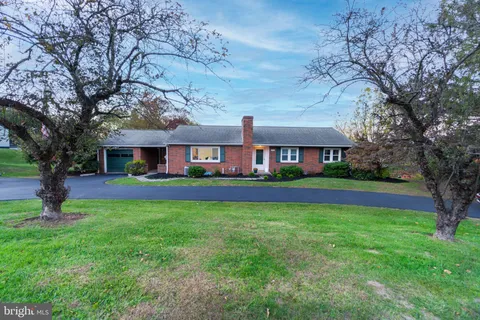 6150 Chambers Hill Road, Harrisburg, PA 17111 - #: PADA2050722