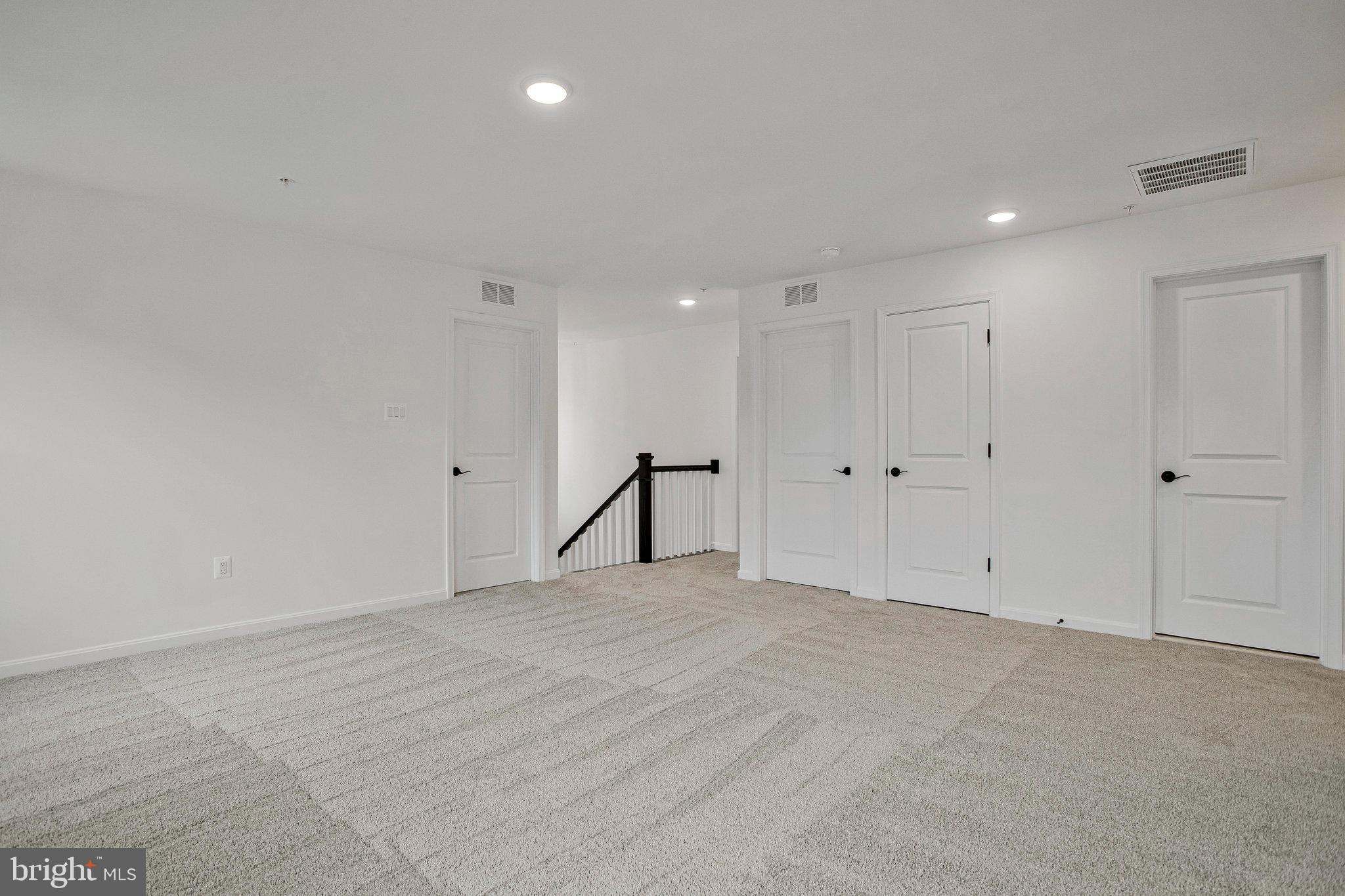 ROBERTS CROSSING - Residential