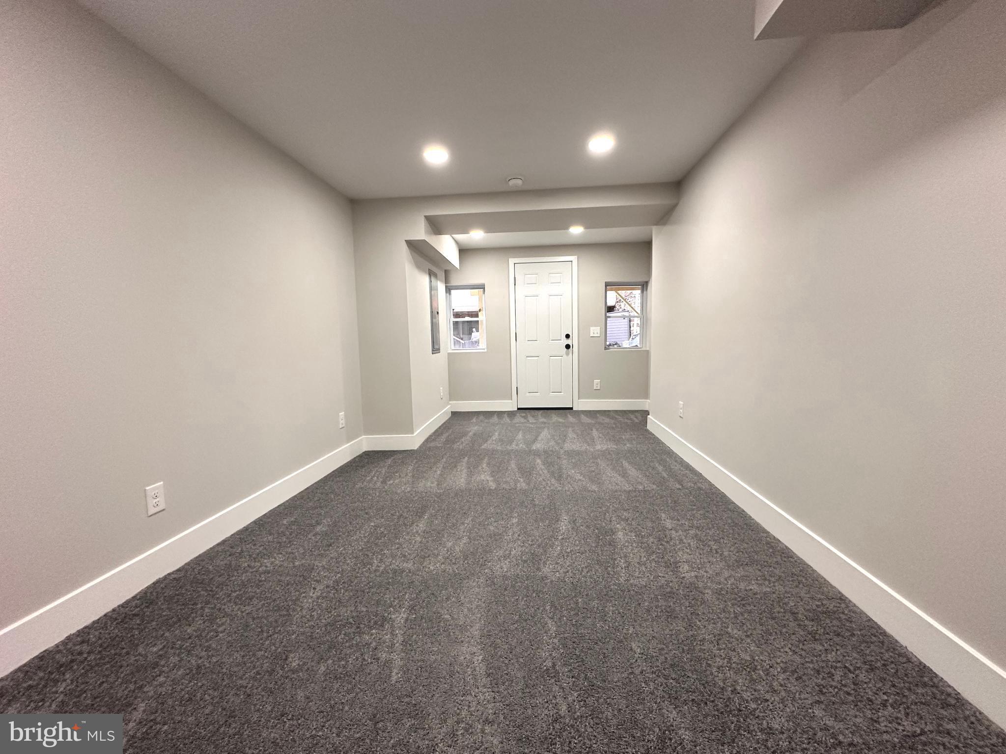 WEST OAK LANE - Residential