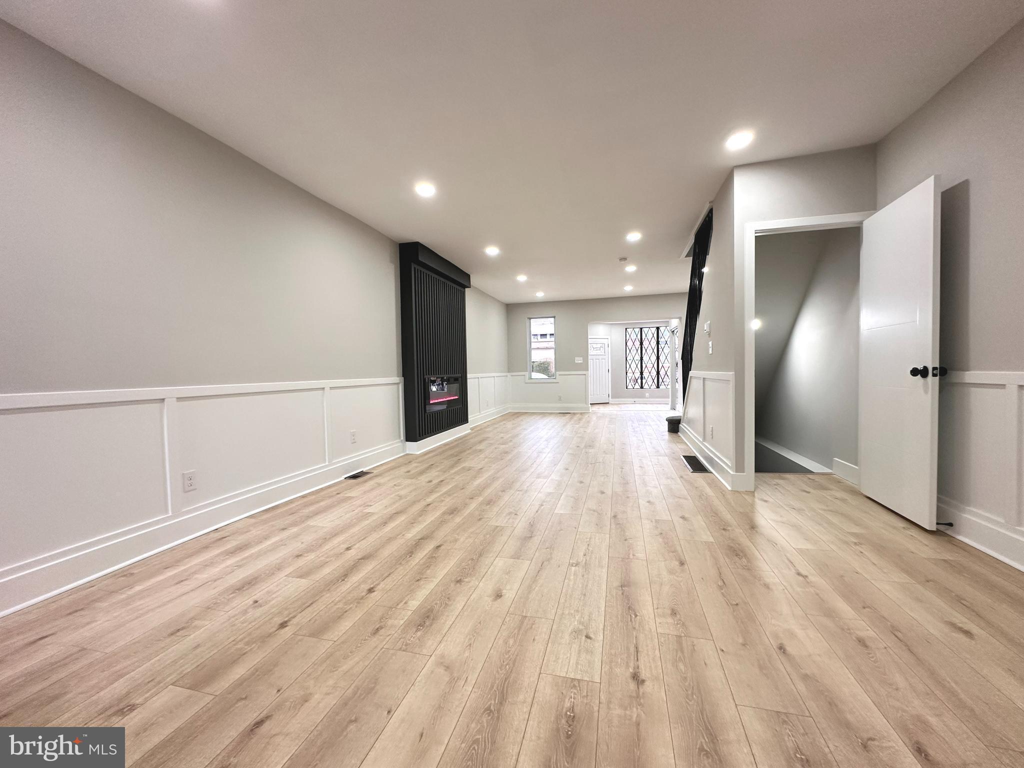 WEST OAK LANE - Residential