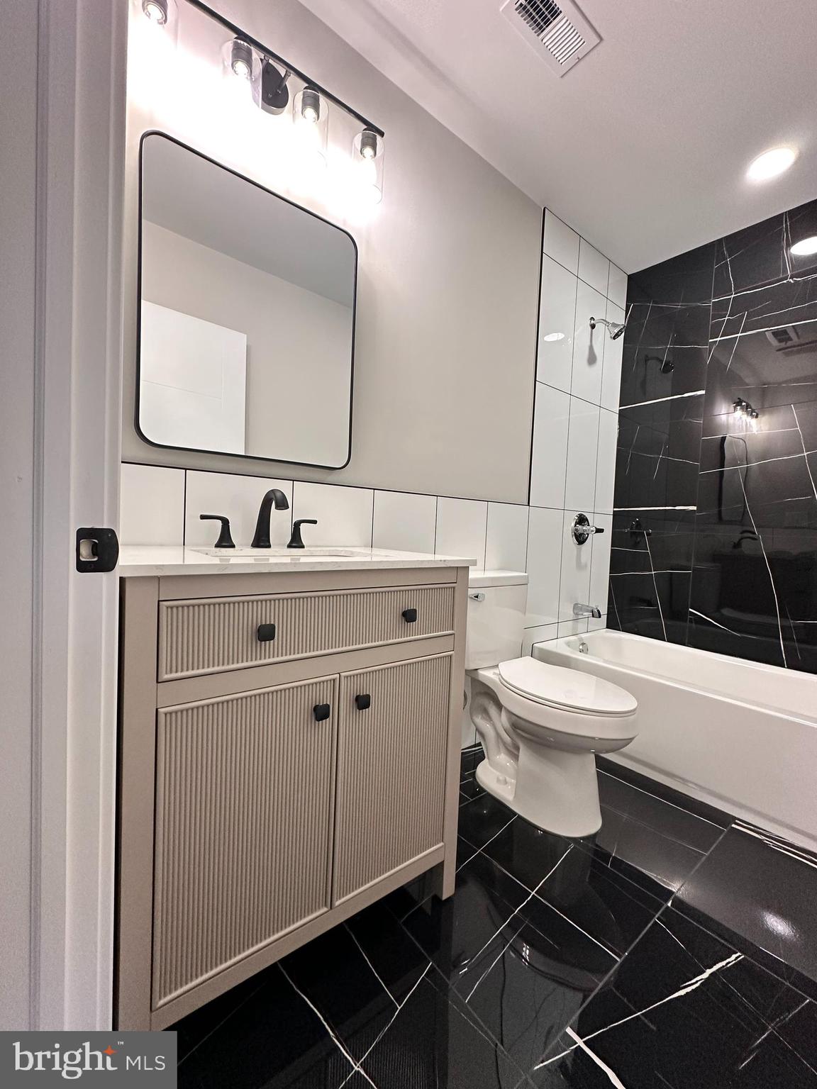 WEST OAK LANE - Residential