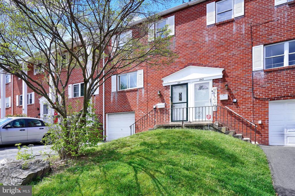 Photo of 839 HILTON DR, LANCASTER, PA 17603 (MLS # PALA2034050)