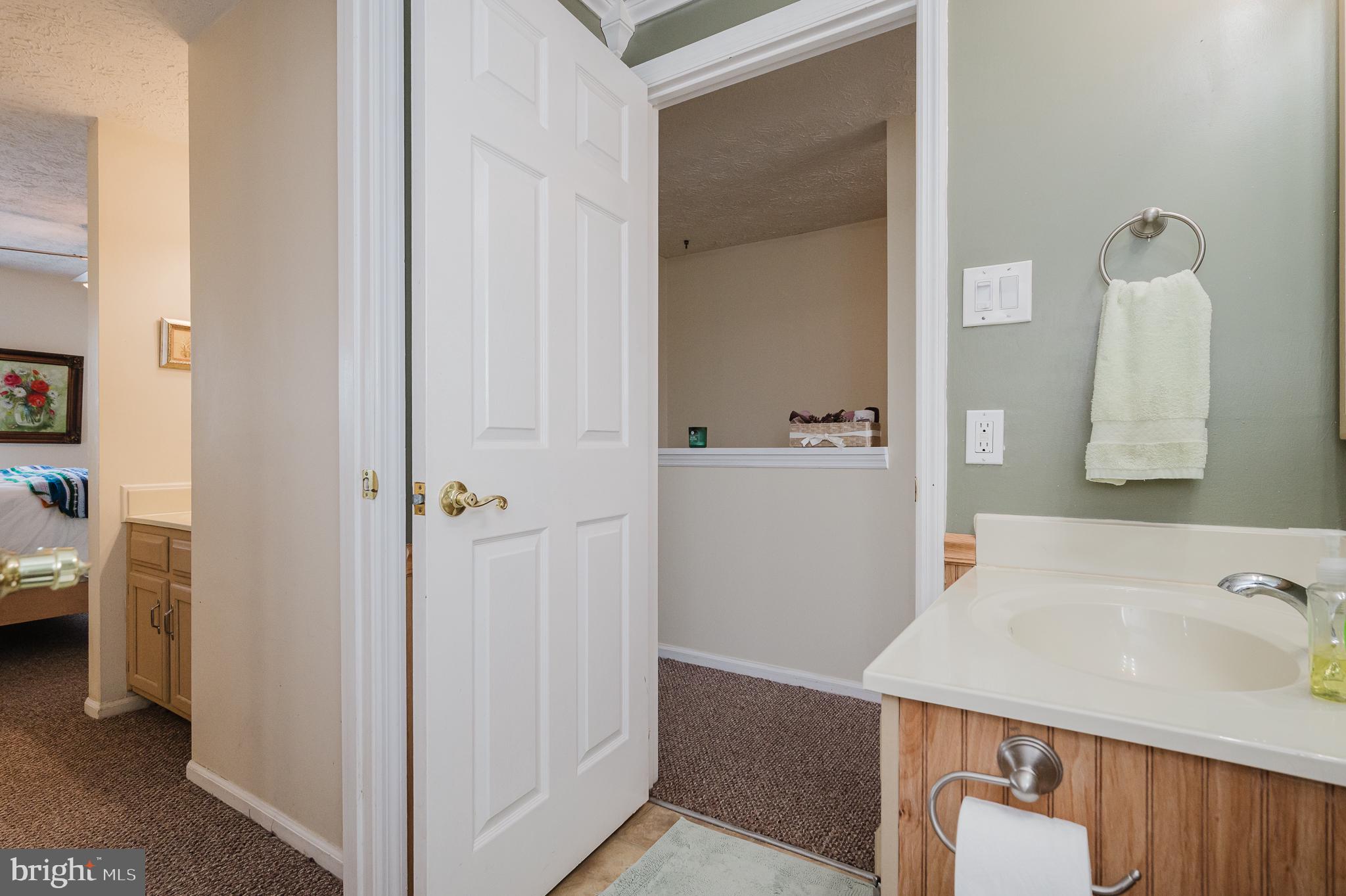 WOODBRIDGE CENTER - Residential
