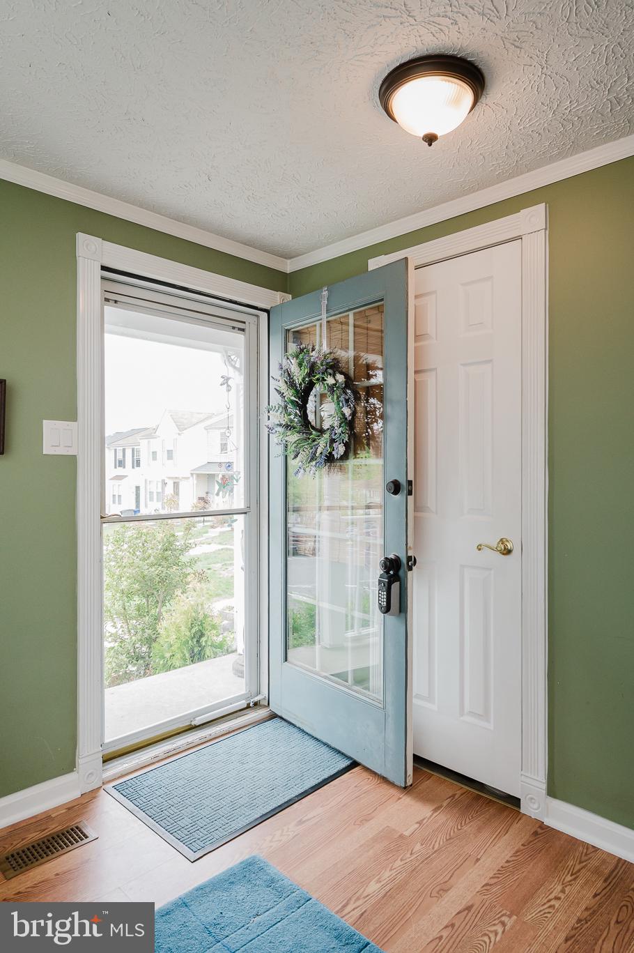 WOODBRIDGE CENTER - Residential