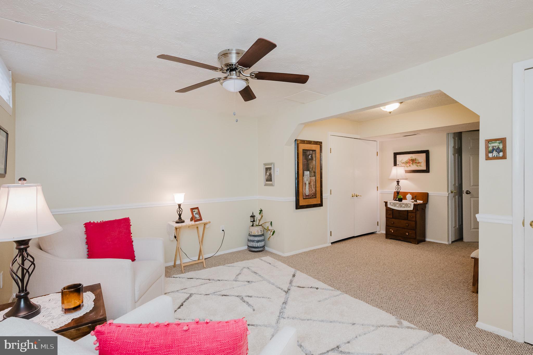 WOODBRIDGE CENTER - Residential