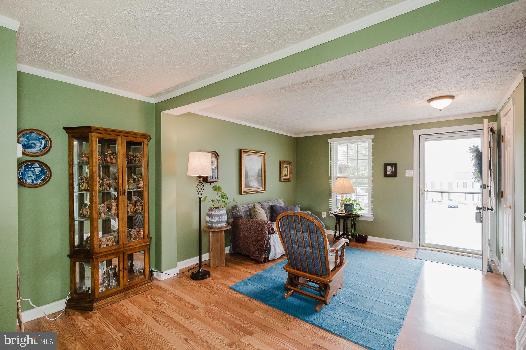 WOODBRIDGE CENTER - Residential