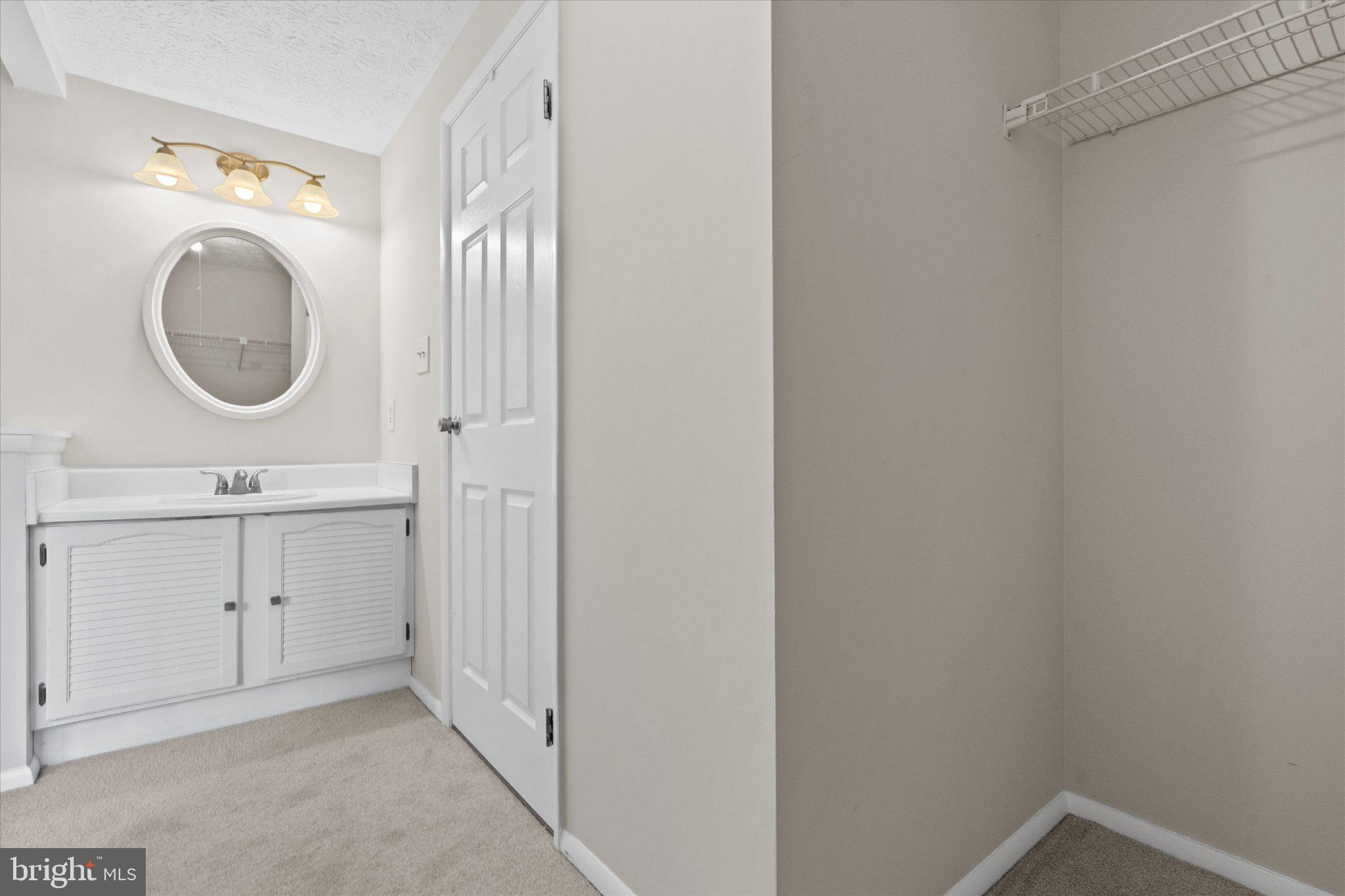 COURTS OF TYSONS - Residential