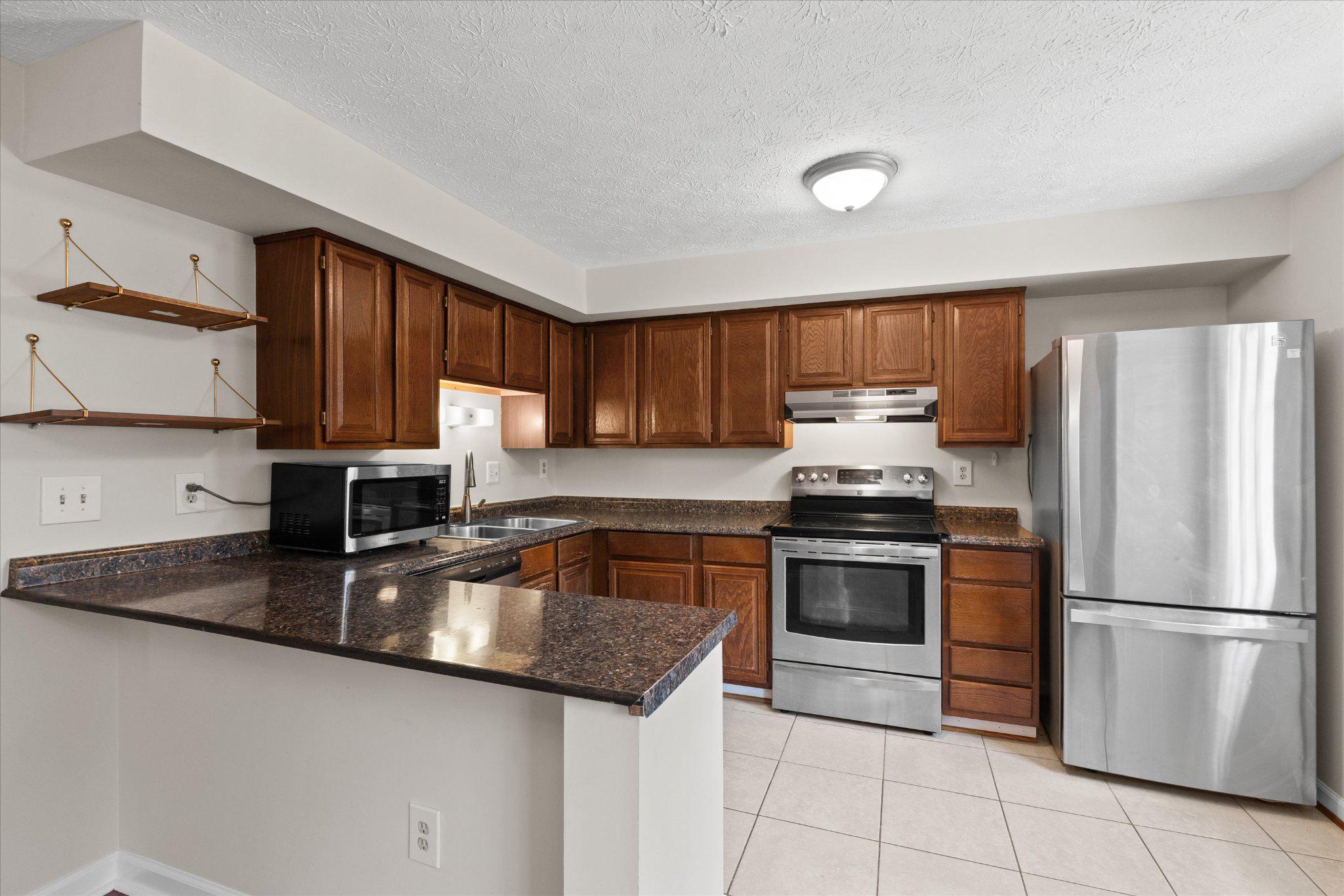 COURTS OF TYSONS - Residential