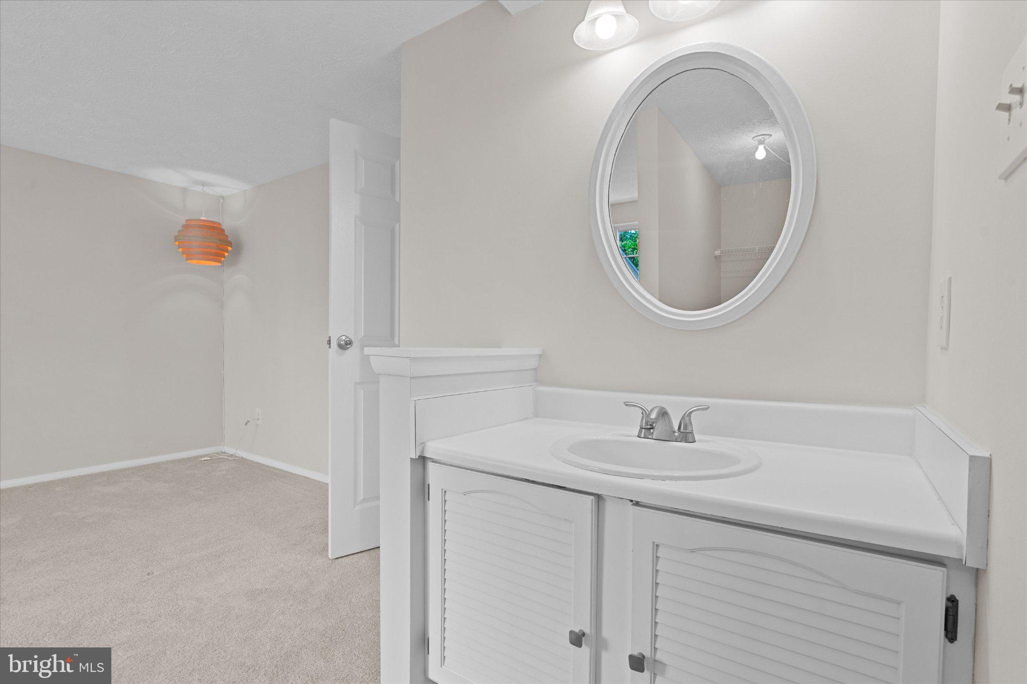 COURTS OF TYSONS - Residential