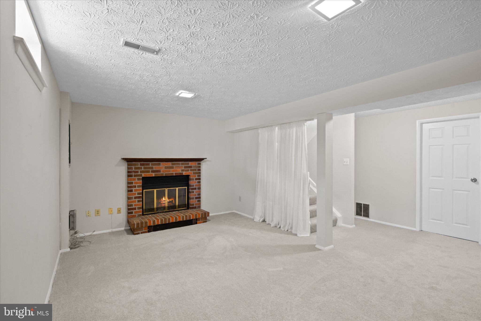 COURTS OF TYSONS - Residential