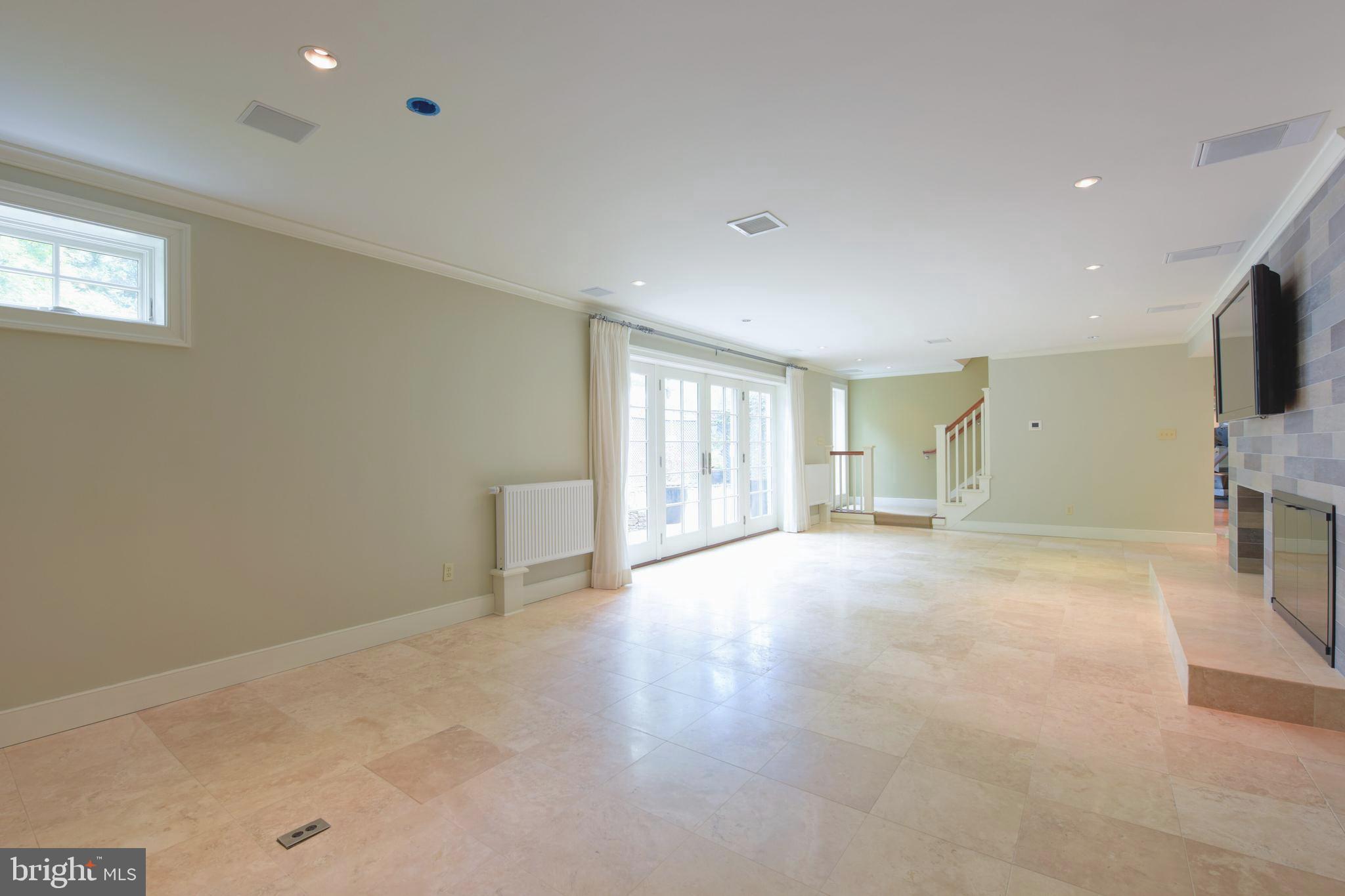 CHESTERBROOK WOODS - Residential