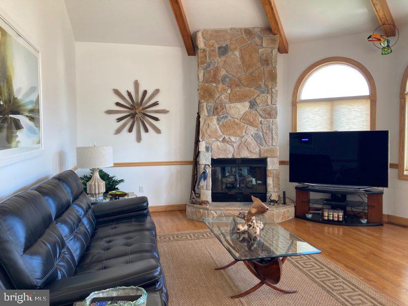 38852 BAYFRONT DRIVE