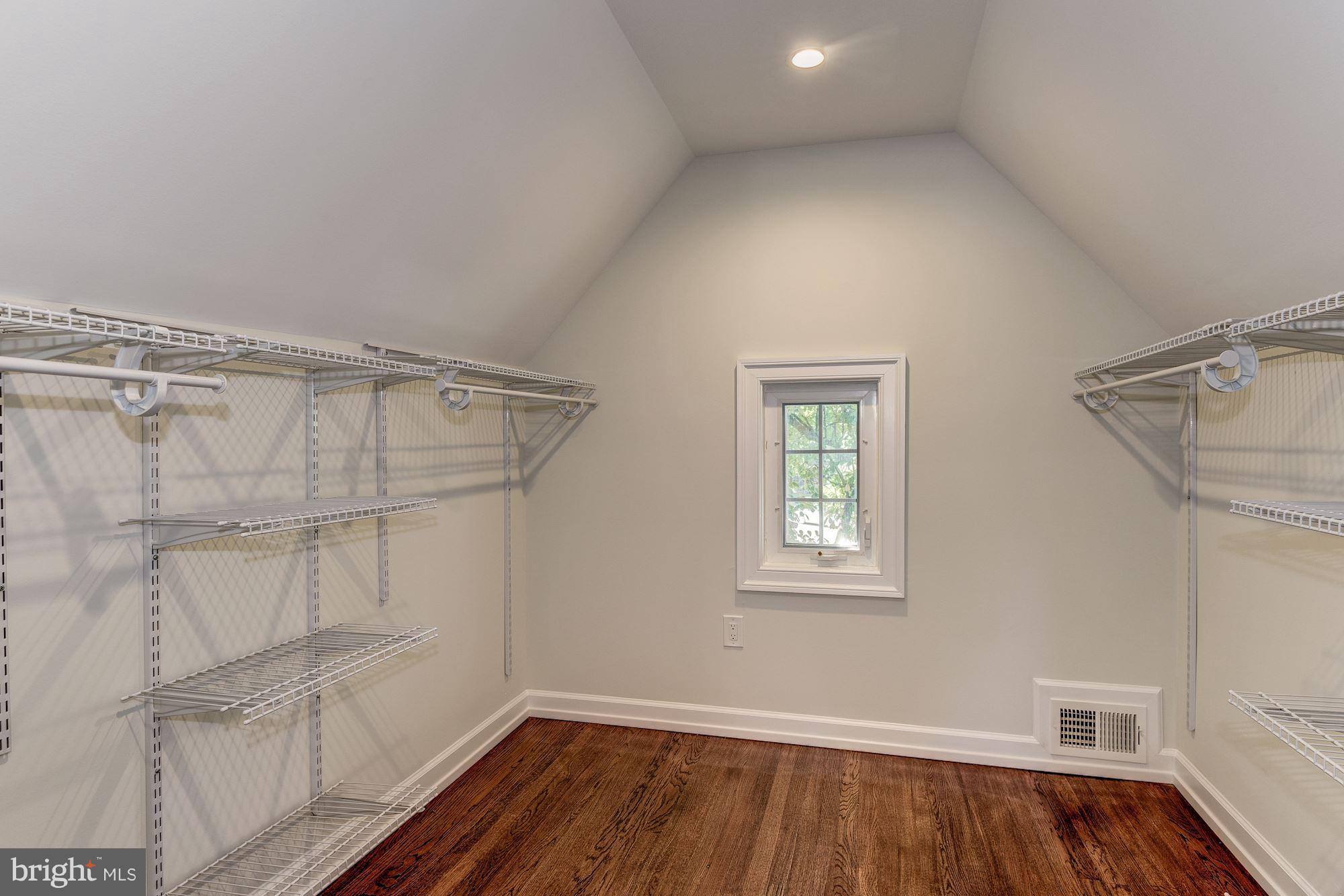 SILVER SPRING - Residential