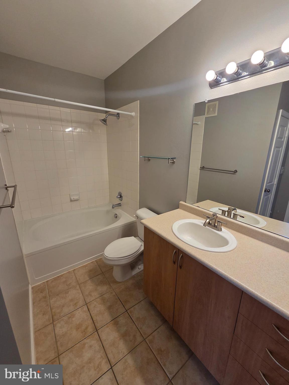 THE ASHMORE - Residential