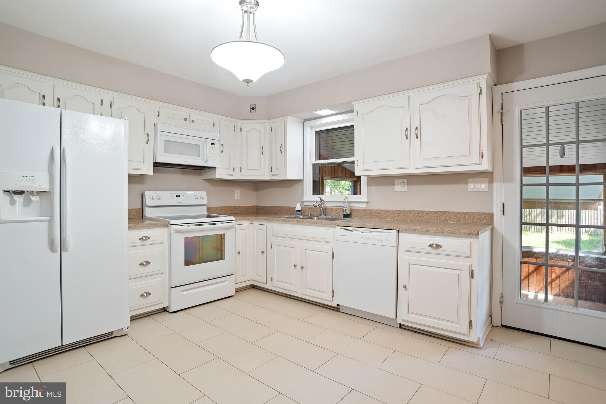 ELMHURST - Residential