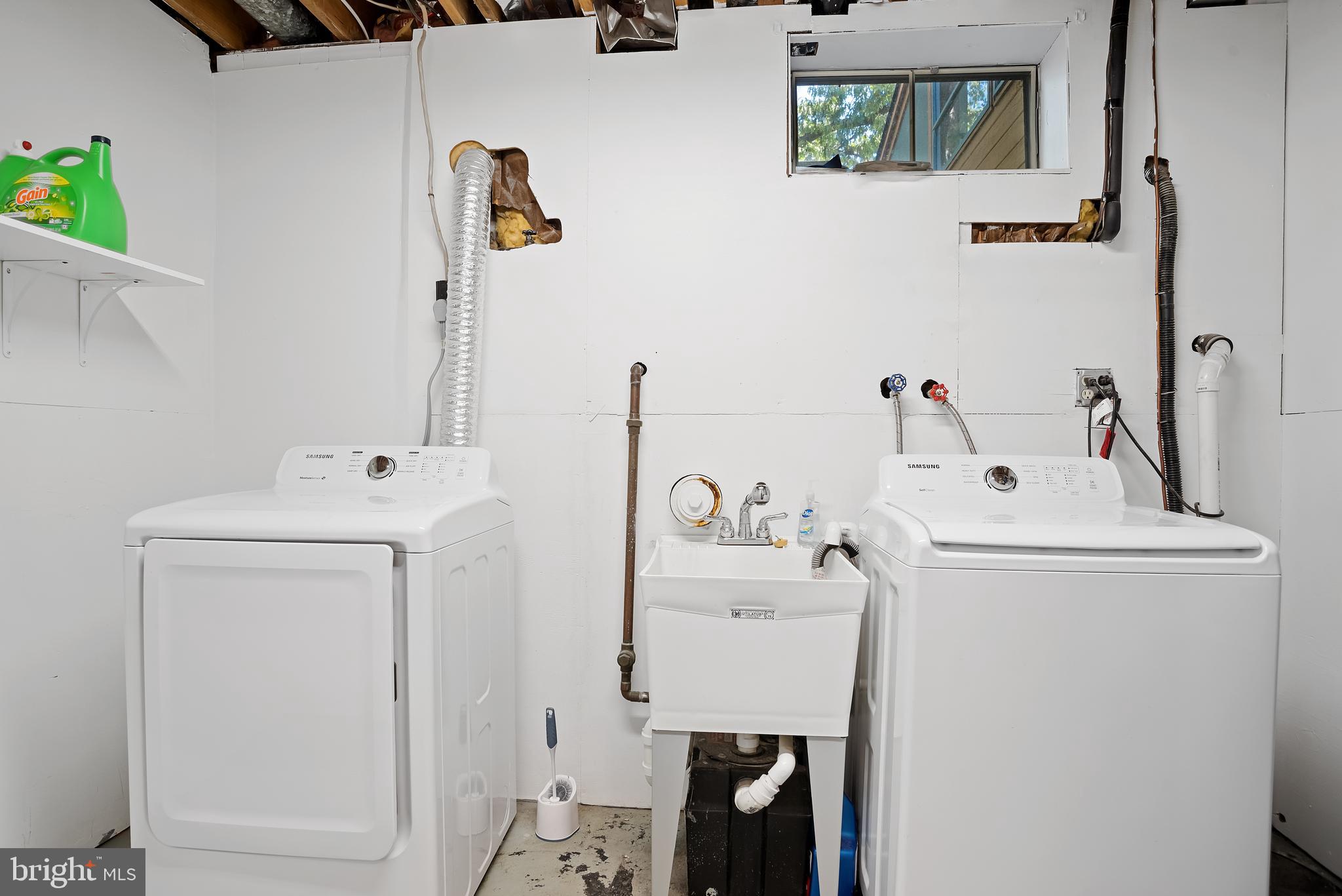 ELMHURST - Residential