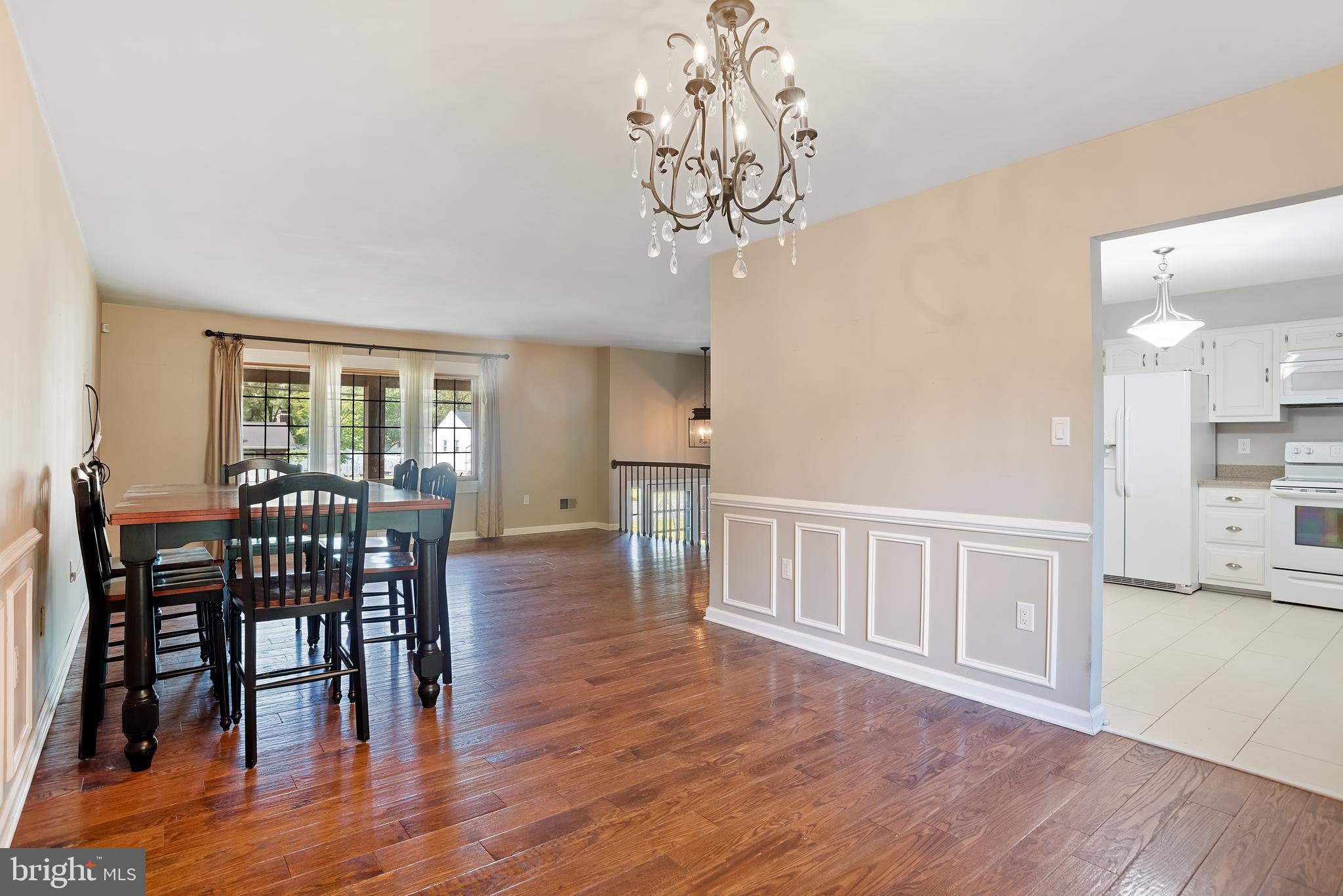 ELMHURST - Residential