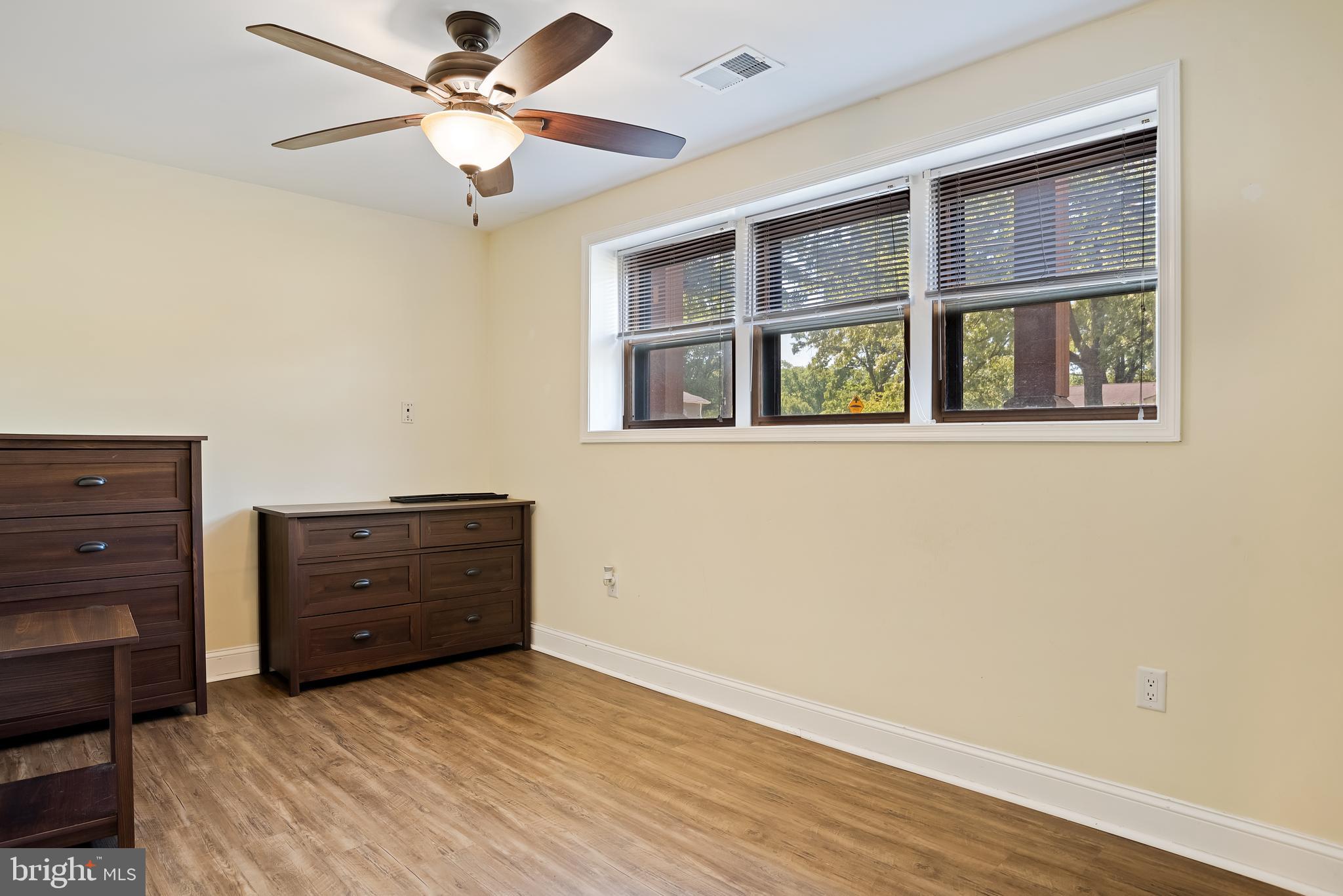 ELMHURST - Residential