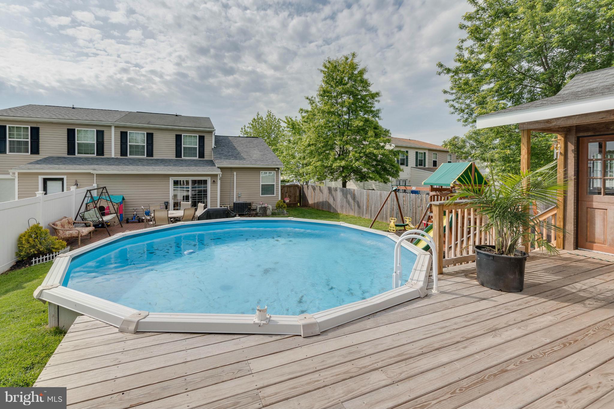 CLOVERBERRY - Residential