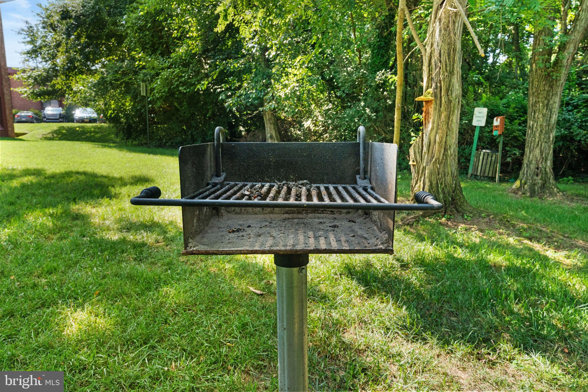 GEORGE MASON VILLAGE - Residential