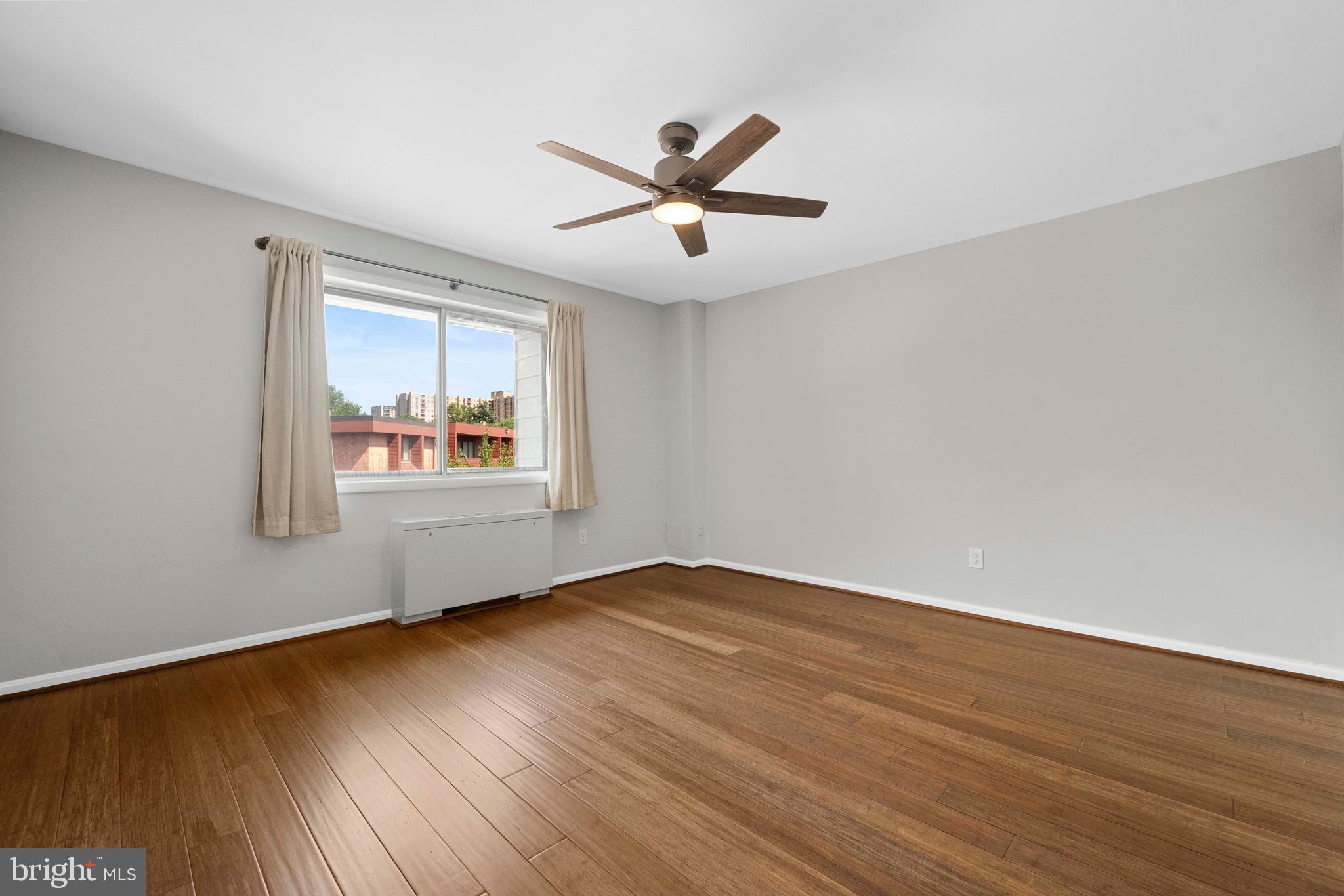 GEORGE MASON VILLAGE - Residential