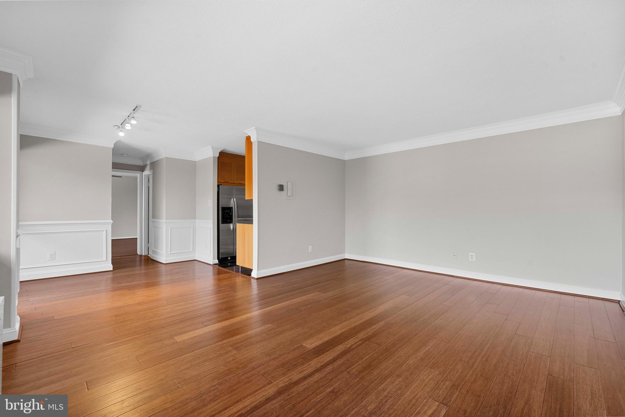 GEORGE MASON VILLAGE - Residential